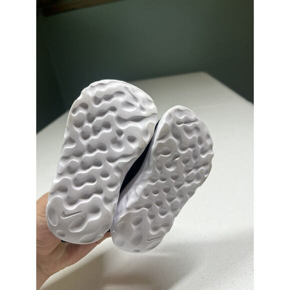 Nike Lucent Toddler Black Blue Sneaker Toddler Size 4C - Picture 6 of 6